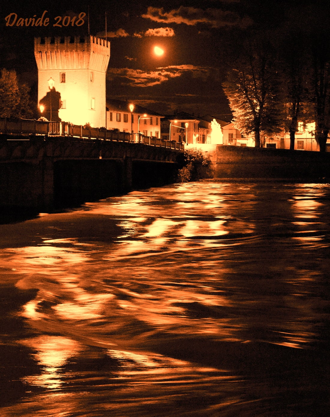 pizzighettone-cremona-lombardia-italia-torre-del-guado-e-fiume-adda-in-notturna-davide-03