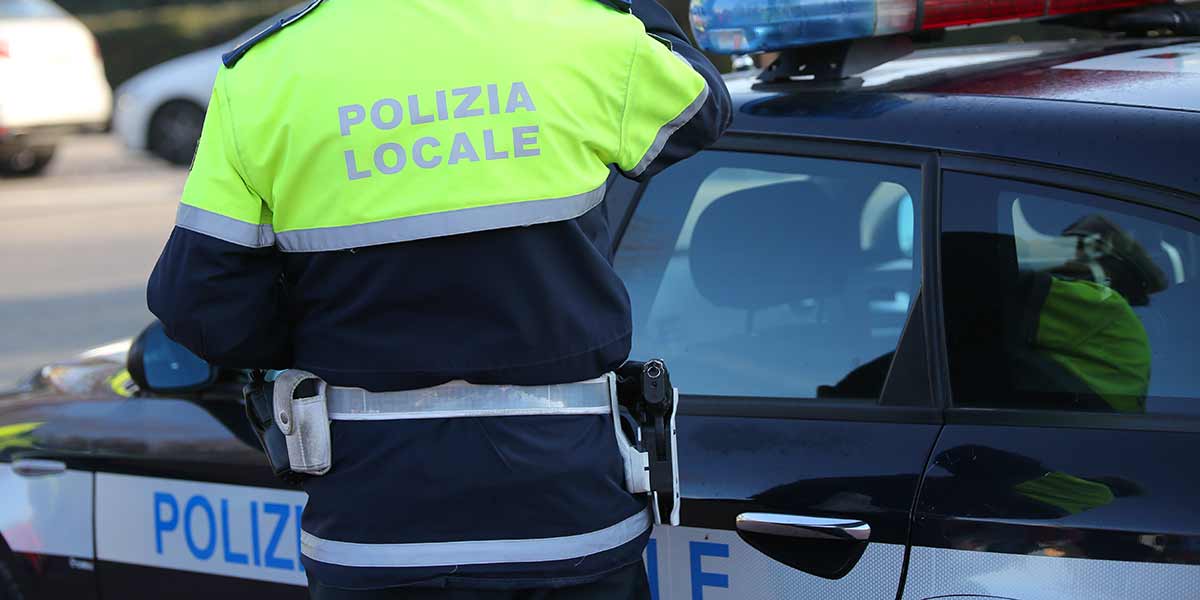 polizia-municipale-agente-locale